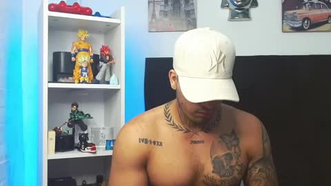 Darius Phoenix  online show from March 11, 6:08 am