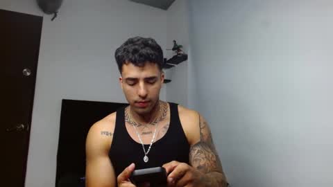 Darius Phoenix  online show from February 6, 11:40 pm