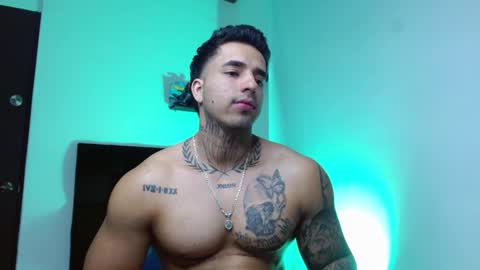 Darius Phoenix  online show from February 17, 8:19 pm