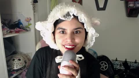 Moony online show from December 4, 4:48 am