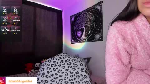 Snapshot of dark_angel_ink_ chatting on October 16, 11:10 am LUISA online show from October 16, 11:10 am