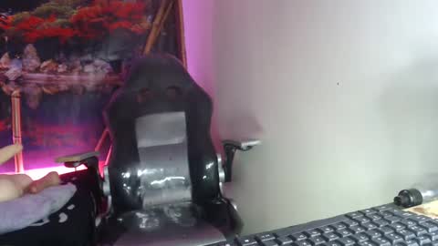 Snapshot of dark_doll5 chatting on December 20, 9:21 am dark_doll5 online show from December 20, 9:21 am