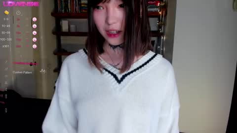 Snapshot of dark_ester chatting on March 11, 4:51 pm Ester online show from March 11, 4:51 pm
