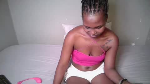 dark_lovly online show from January 15, 7:00 pm