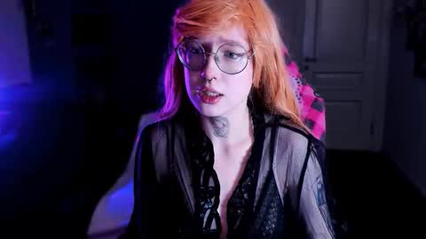 Lucious Foijieh online show from December 18, 4:57 pm