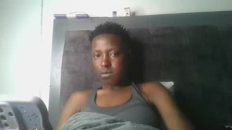 dark_mellanin online show from May 31, 8:46 am