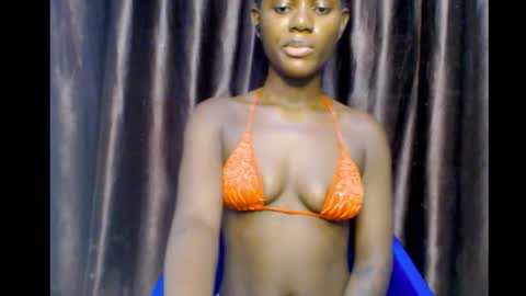Snapshot of darkchocoxx chatting on September 30, 11:37 pm sexygal online show from September 30, 11:37 pm