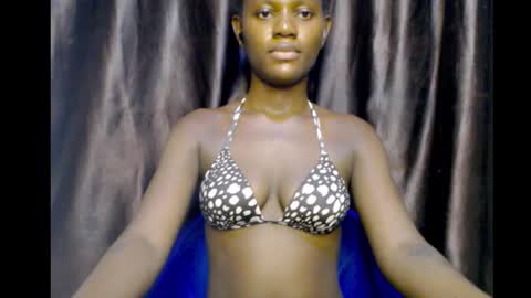 Snapshot of darkchocoxx chatting on October 1, 11:47 pm sexygal online show from October 1, 11:47 pm