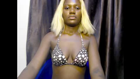 Snapshot of darkchocoxx chatting on September 26, 11:13 pm sexygal online show from September 26, 11:13 pm