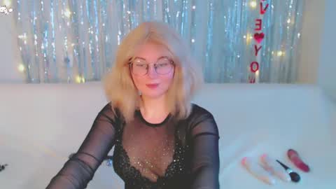 Snapshot of darkheto chatting on March 6, 12:41 pm Kelly online show from March 6, 12:41 pm