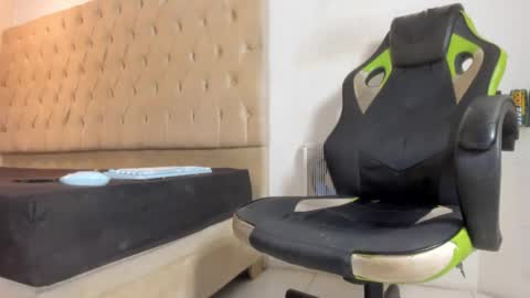 darkknightx01 online show from March 15, 3:22 am