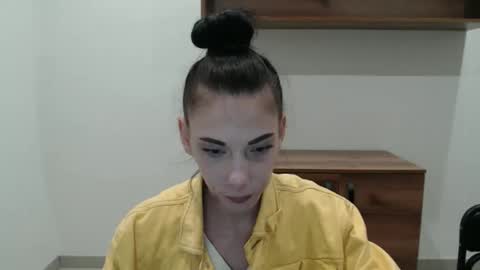 darklynx_ online show from December 1, 3:43 pm