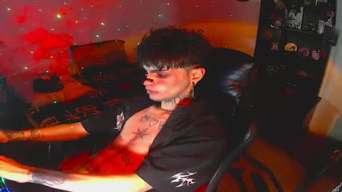   online show from October 19, 9:03 am