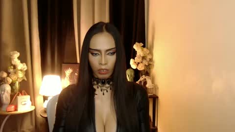 HAPPY BIRTHDAY MISTRESS MADRIANA online show from February 18, 5:20 pm