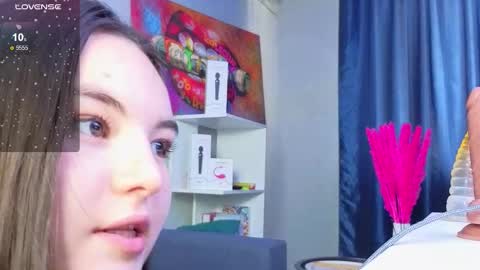 darlenedolce online show from September 20, 12:19 pm