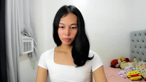 Snapshot of darling_sweetheartxx chatting on September 12, 12:01 am YOUR ATHENA online show from September 12, 12:01 am