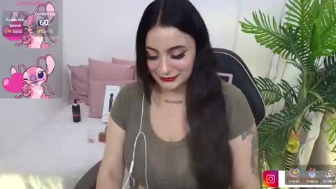 Snapshot of darling_tay chatting on September 24, 3:35 am Darling online show from September 24, 3:35 am