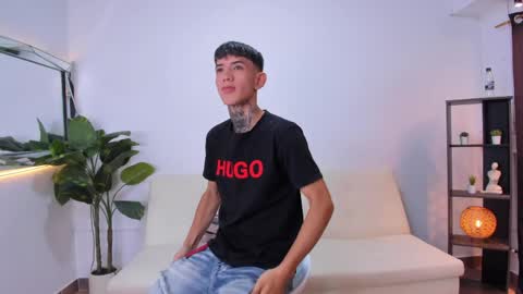 darwin_stark online show from June 1, 3:08 am