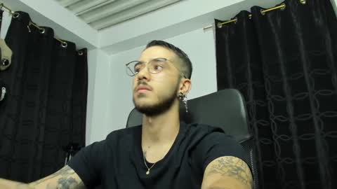 dash lowell   online show from January 28, 8:57 am