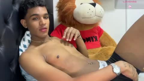 david_hot44 online show from May 9, 4:29 am
