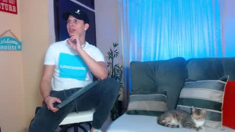 Snapshot of david_neill chatting on January 18, 5:31 am David Neill online show from January 18, 5:31 am