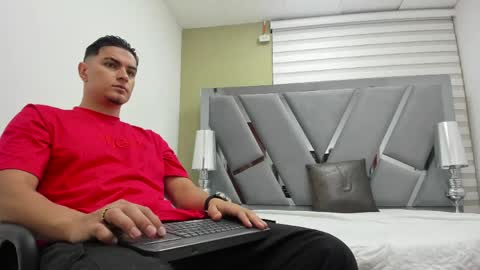 david_victoriaa online show from May 22, 12:56 pm