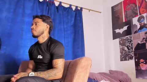 Snapshot of davide_daniels chatting on October 1, 5:34 pm Davide online show from October 1, 5:34 pm