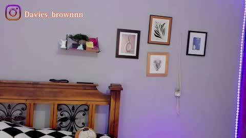 Snapshot of davies_brown chatting on February 20, 12:30 am Davies brown schedule 12pm to 5pm col time online show from February 20, 12:30 am