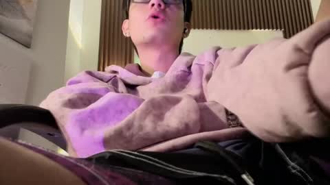 davoxer online show from May 13, 4:33 am