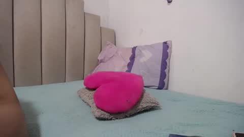 instagram  catherin dayana reina online show from March 30, 3:56 pm