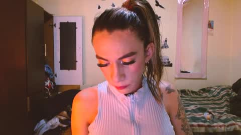dayanna_01_ online show from May 11, 4:15 pm