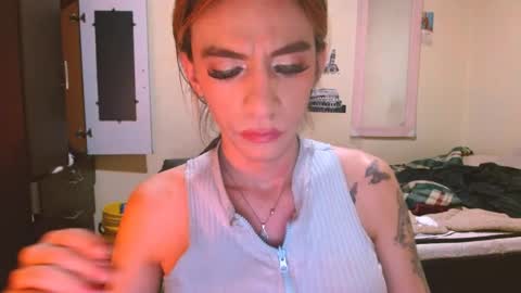 dayanna_01_ online show from May 24, 9:21 pm