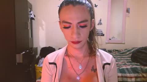 dayanna_01_ online show from May 14, 6:17 pm