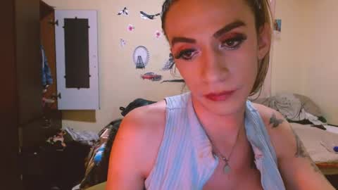 dayanna_01_ online show from May 19, 1:56 am