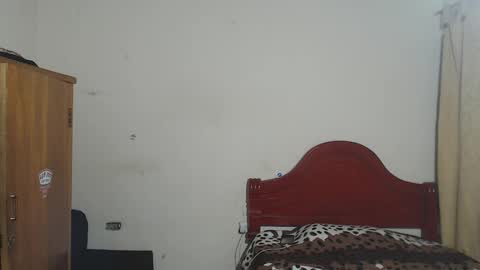 Dylon online show from January 18, 1:25 am