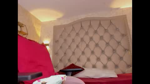 Snapshot of dayra_angels chatting on February 19, 1:51 am DAYRA ANGELS online show from February 19, 1:51 am