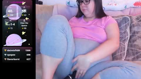 Dazeddesty  online show from November 18, 8:12 pm