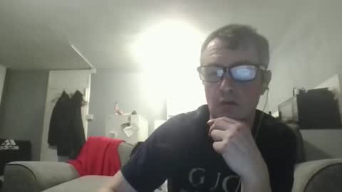 Dazzill online show from December 22, 1:01 am