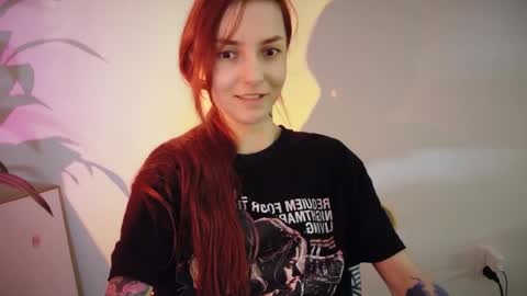 freak online show from April 8, 2:47 am