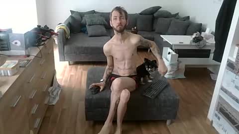 robert online show from April 3, 10:44 am