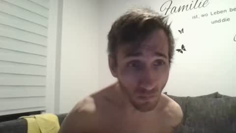 robert online show from April 14, 6:44 pm