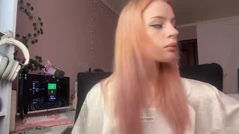 Maggie online show from April 26, 11:30 am