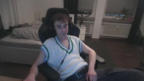 Dean online show from November 1, 7:57 pm