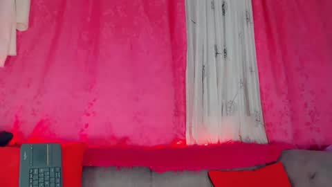 deboragill online show from June 2, 12:01 am