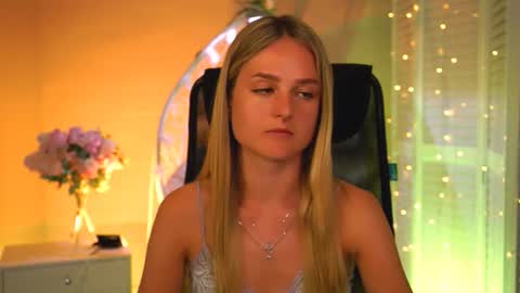 Debora online show from March 30, 10:15 am