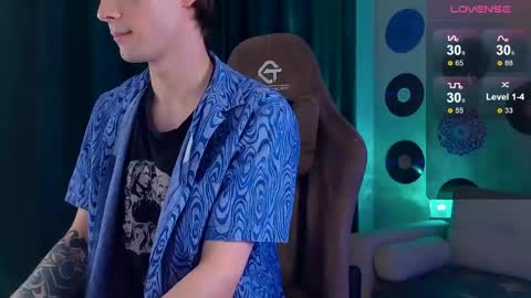 Samuel online show from April 17, 8:11 pm