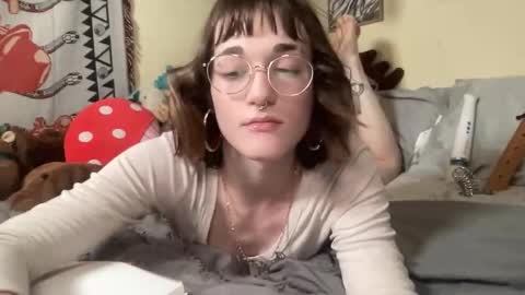 decemberholiday online show from February 10, 1:41 am