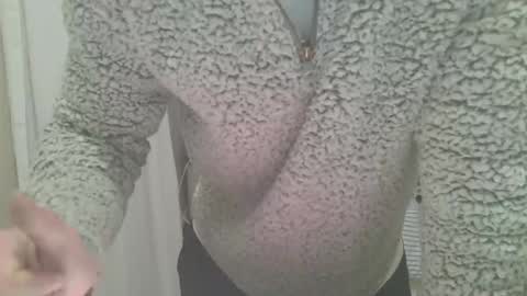 decoyponzi38838 online show from October 16, 12:05 pm