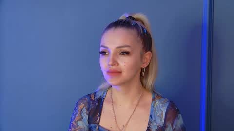 DeeaVIP online show from February 19, 8:57 am