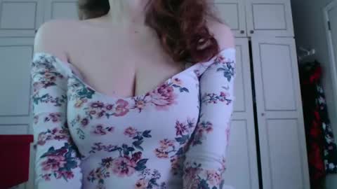 Snapshot of deessedivine chatting on February 21, 4:16 pm KamiDevi online show from February 21, 4:16 pm